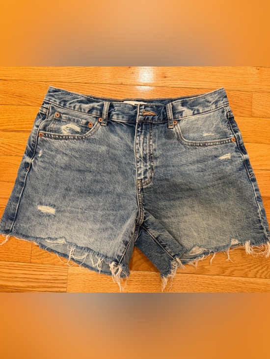 Daze Pants - DAZE Size 27 High Rise Distressed Denim Cutoff Shorts